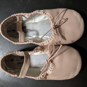 Toddler size 8 ballet slipper